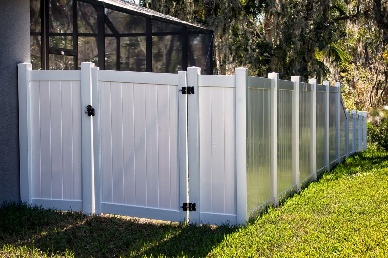 Vinyl Fence Replacement in Pearland, TX
